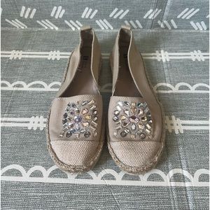 Women’s White Mountain Canvas Flats, size 7.5